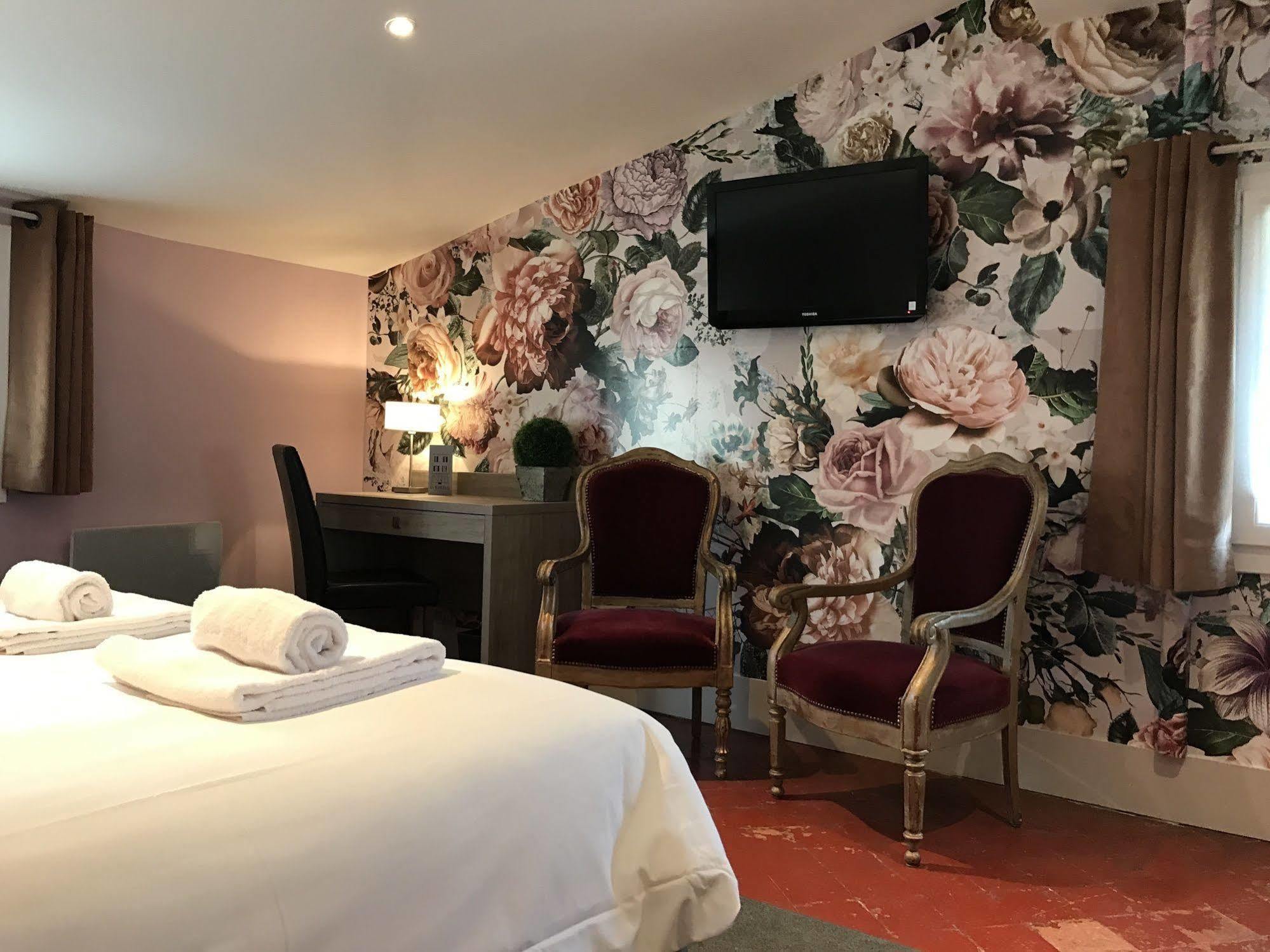 La Margelle 3* Pernes-les-Fontaines